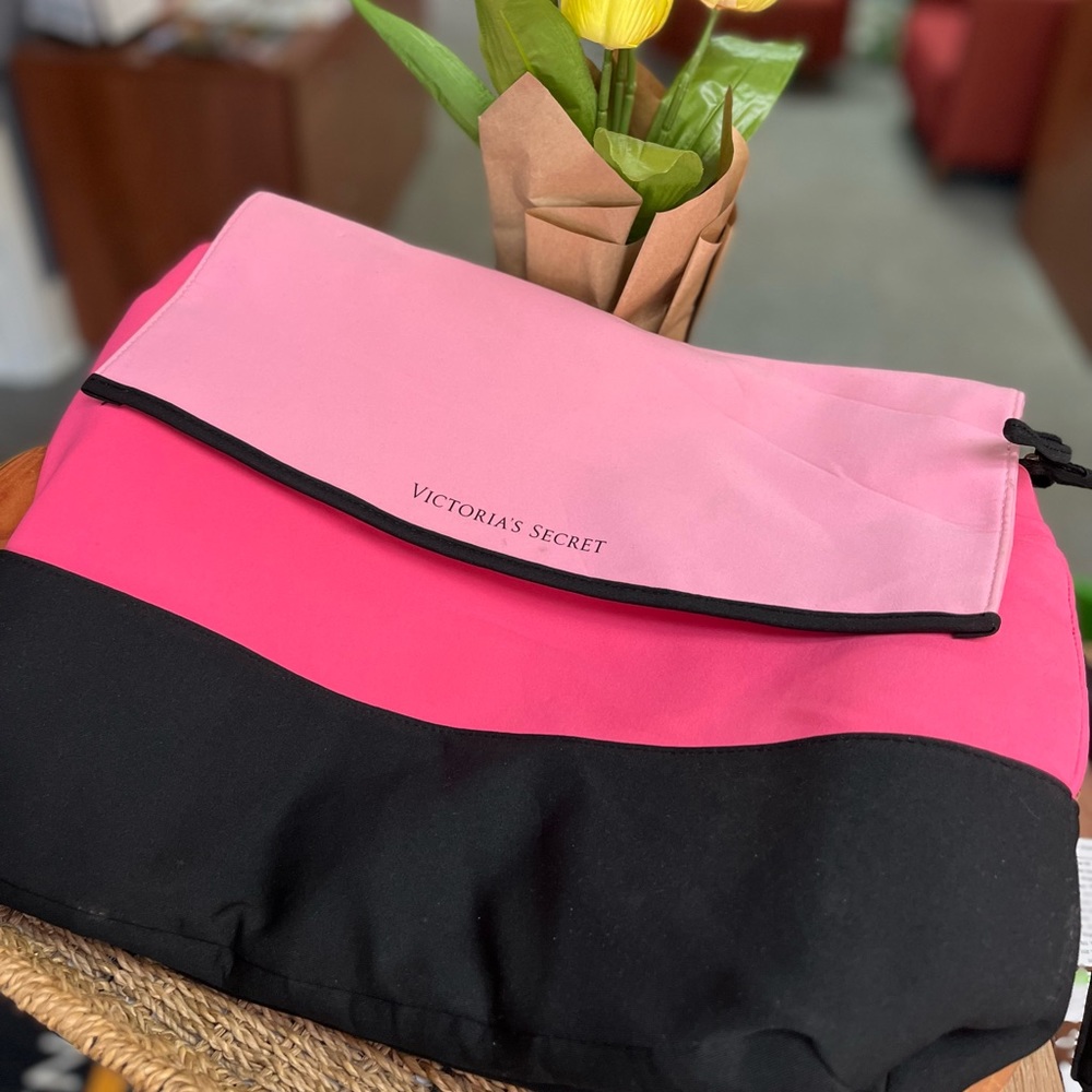 Victoria’s Secret Cooler Shoulder Bag